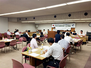 ８月例会「コミュニケーション能力を研こうの巻！」（写真1）