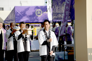 外宮奉納市(写真1)